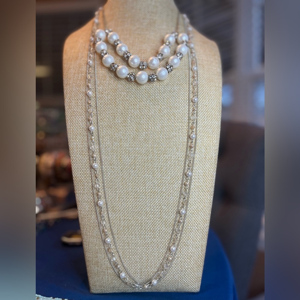 Elegant Pearl and Rhinestone Necklace with Long Pearl and Silver Necklace